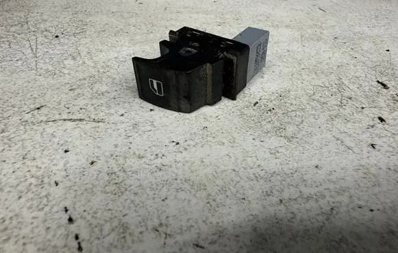 Volkswagen Golf V Electric window control switch 7L6959855B