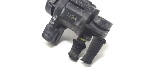 Volkswagen Golf III Turbo solenoid valve 1H0906283