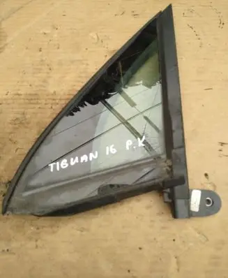 Volkswagen Tiguan Front door vent window glass four-door 5NA845113