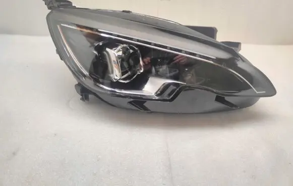 Peugeot 308 Headlight/headlamp