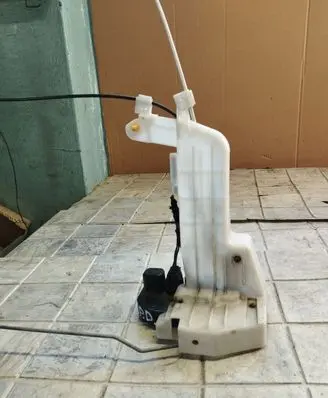Chrysler Pacifica Front door lock
