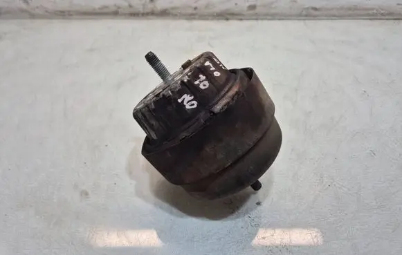 Audi A6 S6 C6 4F Engine mount bracket 4F0199379H