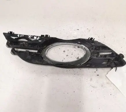 Mercedes-Benz E W211 Front fog light trim/grill A2118850922
