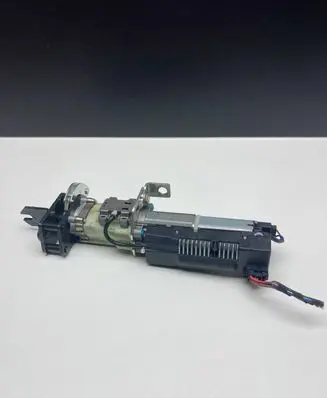 Volkswagen PASSAT B7 Tailgate hydraulic pump motor 3C9827383F 031108