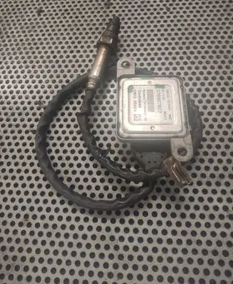 Volkswagen Crafter Lambda probe sensor 076907807 0910050227 5WK96648A
