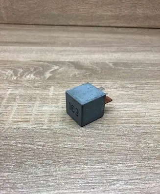 Skoda Octavia Mk1 (1U) Other relay 357911253
