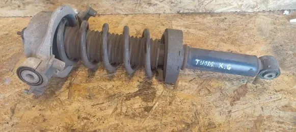 Volkswagen Touareg II Rear shock absorber/damper