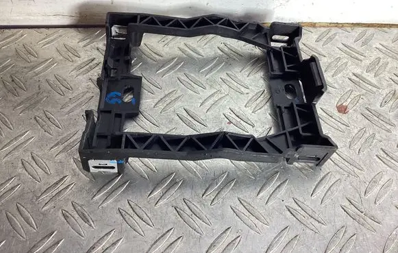 Volkswagen Tiguan Other center console (tunnel) element 5TA863525C