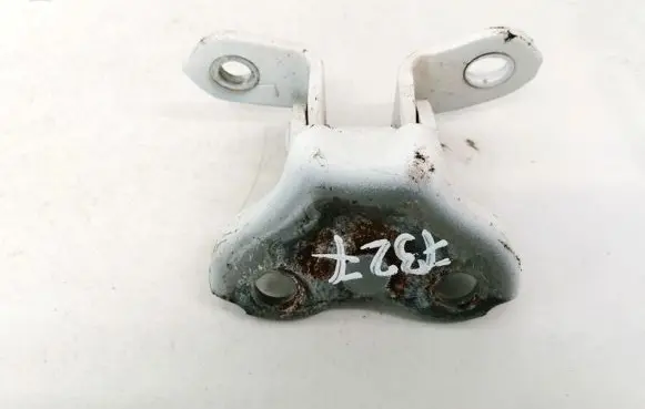Toyota Hilux (AN120, AN130) Rear door lower hinge
