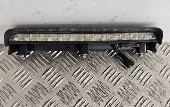 Opel Corsa C Third/center stoplight 24517003