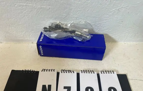 Volvo V60 Fuel injector 31437442