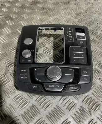 Head unit multimedia control