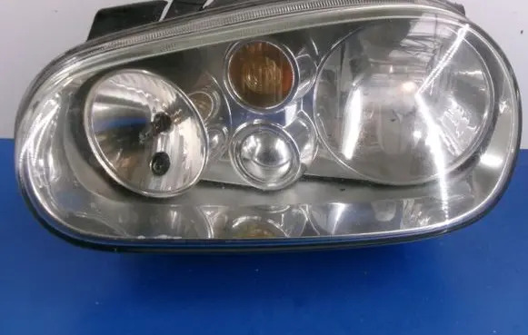 Volkswagen Golf IV Headlight/headlamp 1J1941015B