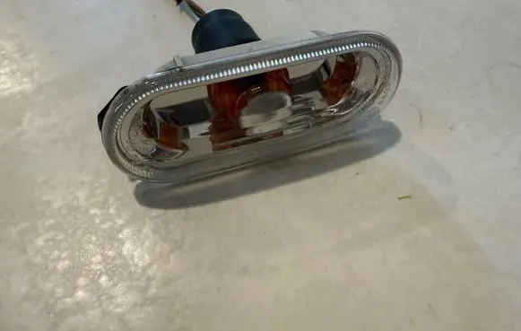 Volkswagen Amarok Front fender indicator light 7E0949117B 0215660