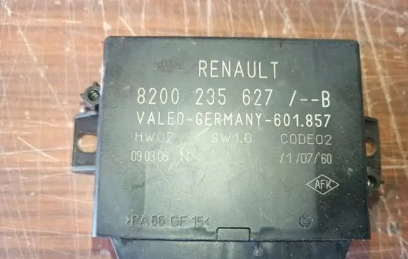 Renault Espace IV Parking PDC control unit/module 8200235627