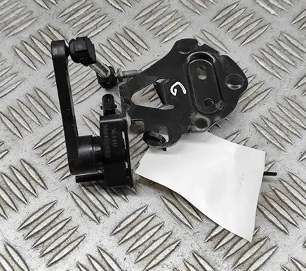 Peugeot 2008 II Rear air suspension level height sensor 9824501180