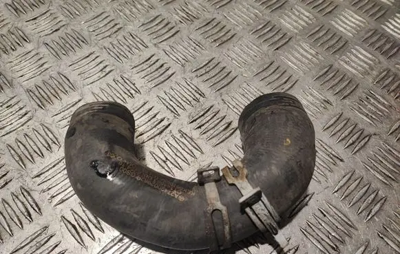 Mercedes-Benz C W205 Engine coolant pipe/hose A2742002982