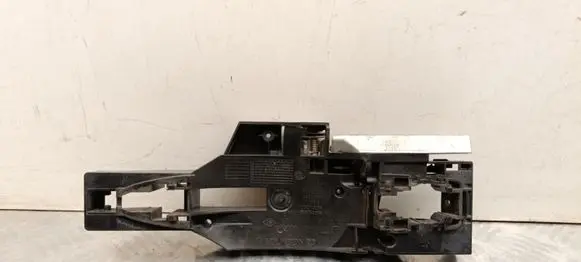 Renault Kadjar Front door exterior handle/bracket 806071597R