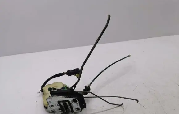KIA Sorento Front door lock