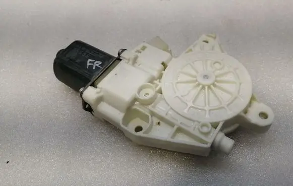 Mercedes-Benz S W222 Front door window regulator motor A1669060201