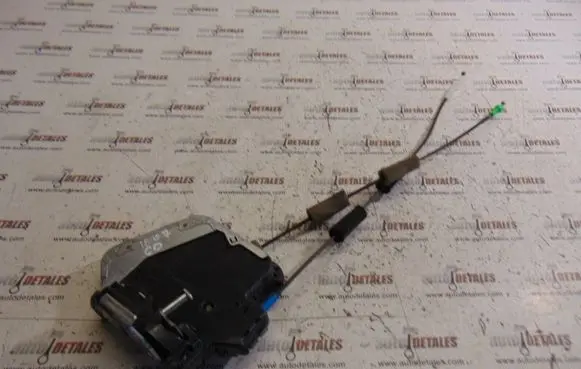 Lexus IS 220D-250-350 Rear door lock