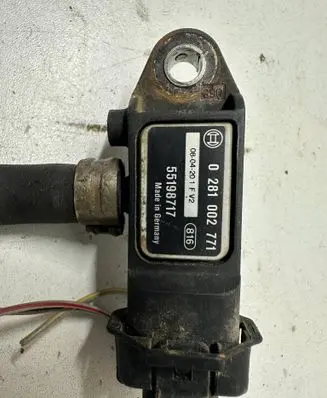 Opel Corsa C Exhaust gas pressure sensor 0281002771 55198717 0804201F2