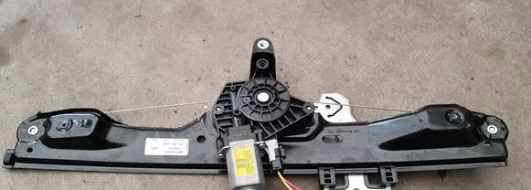 Nissan Qashqai Front door window regulator with motor C22010100 807014EA0D