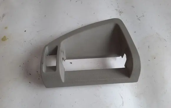 Volkswagen Routan Front door interior handle trim L0150348