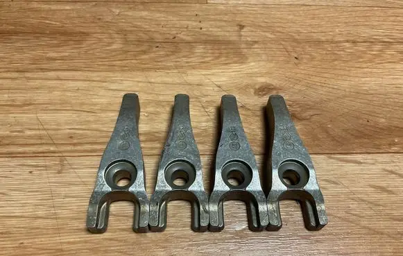 Ford Mondeo MK IV Fuel Injector clamp holder 
