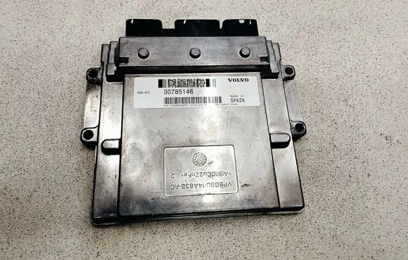 Volvo V50 Engine control unit/module ECU 30785146 0004010568