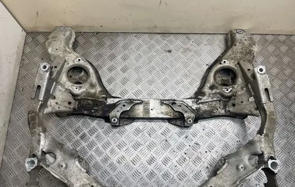 BMW 3 E90 E91 Front subframe 5216995133 503575184