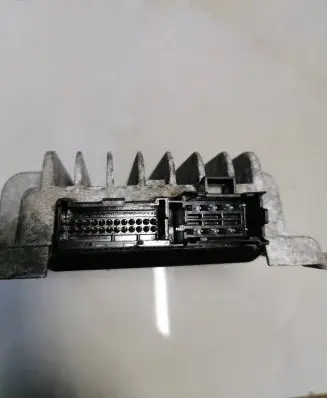 Mazda RX8 Sound amplifier F15366920 4106022251 03219194