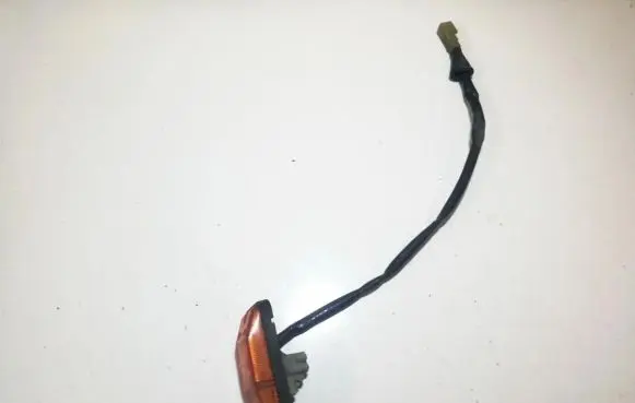 Isuzu Trooper Front fender indicator light