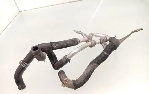 Toyota Prius+ (ZVW40) Engine coolant pipe/hose