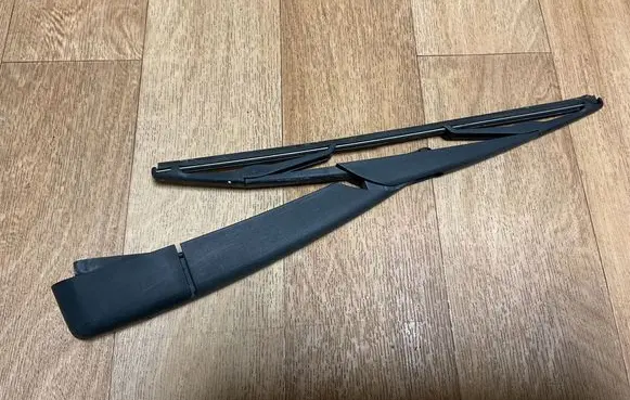 Mini One - Cooper R50 - 53 Rear wiper blade arm 7044625