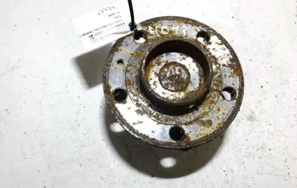 Volvo V70 Rear wheel hub