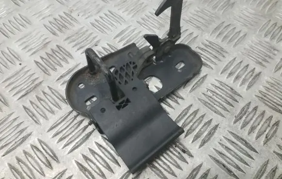 Volkswagen PASSAT CC Engine bonnet/hood lock/latch loop/hook 3C8823480A