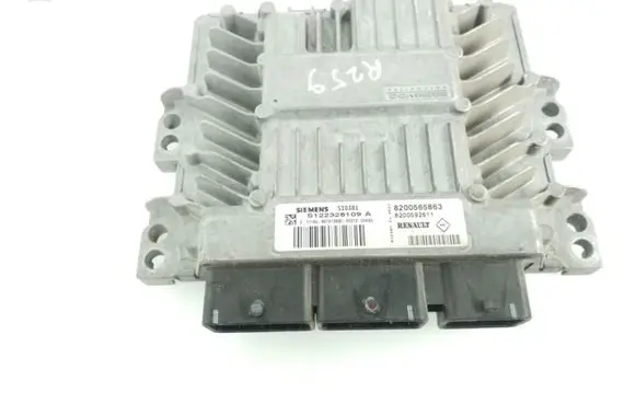 Renault Megane II Engine control unit/module 8200565863 S122326109A