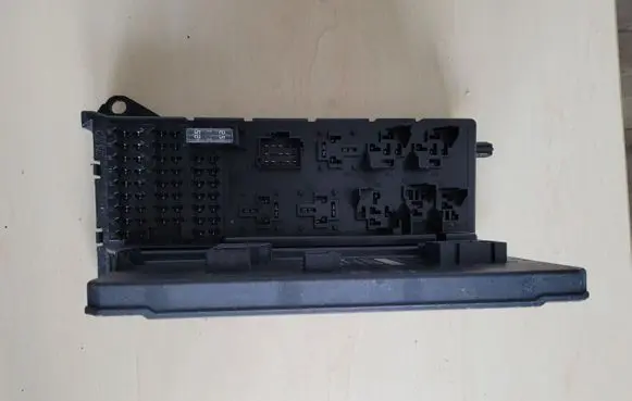 Mercedes-Benz Sprinter W906 SAM control unit A9069006303 A9069017501ZGS001