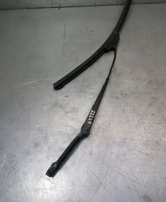 Volkswagen PASSAT B4 Front wiper blade arm 3A1955409A
