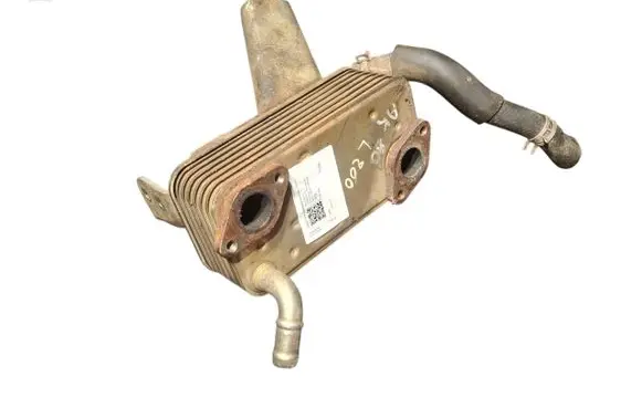 Mitsubishi L200 Oil filter mounting bracket 