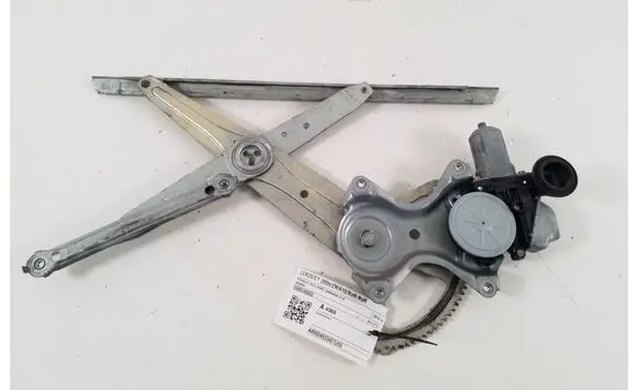 Lexus CT 200H Front door window regulator with motor 6980248060