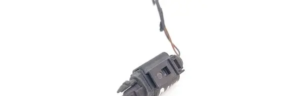 Volkswagen PASSAT B6 Outside/exterior temperature sensor 8Z0830535