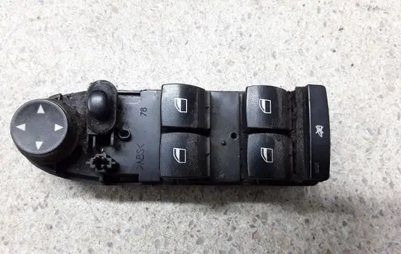 BMW 5 E60 E61 Electric window control switch 9122110