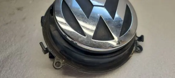 Volkswagen Golf VI Tailgate/trunk/boot exterior handle 1K0827469F