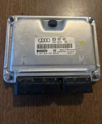 Audi A6 S6 C5 4B Engine control unit/module 8E0907401 1039S01052 0281010492
