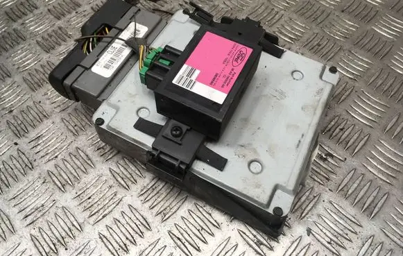 Ford Focus Engine control unit/module 5WK4720B 1S4F12A650AC E111000287