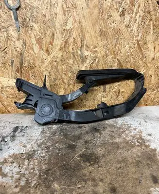 Mercedes-Benz C W203 Accelerator throttle pedal A2033000104