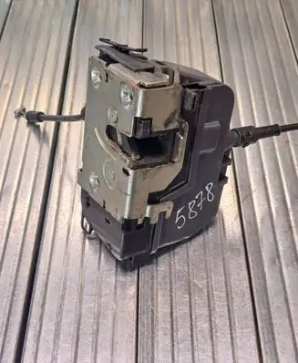 Renault Espace - Grand espace IV Rear door lock 5878