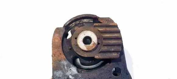Toyota Auris 150 Engine mount bracket 00F4910808